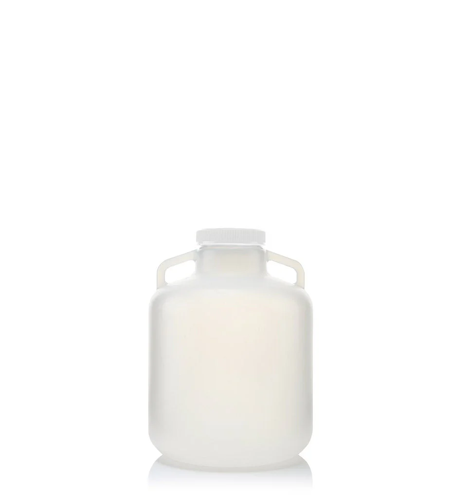 How Wide Mouth Carboys Simplify Liquid Handling in Laboratories